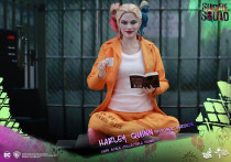 Фигурка Харли Квинн — Hot Toys Suicide Squad 1/6 Harley Quinn Prisoner Version