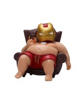 Жирный железный человек на кресле - iron man