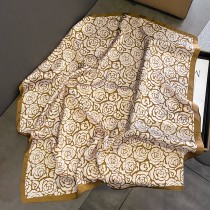 Шелковый шарф - шампанское (70х70см)