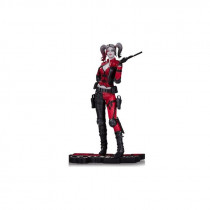 Фигурка Injustice 2 Harley Quinn Red, White, and Black 1:10 Scale Statue