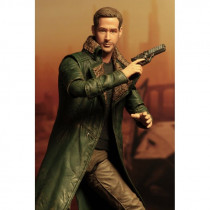 Фигурка Бегущий по Лезвию Кей (18см)