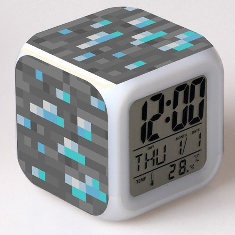 Настольные часы будильник с подсветкой. Будильник Minecraft. Пиксельные часы настольные. Будильник с подсветкой. Часы кубик.