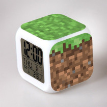 Часы пиксельные Minecraft - Блок земли